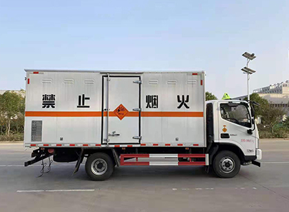 千山爆破器材运输车