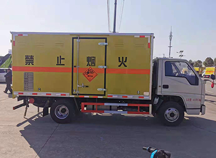 千山爆破器材运输车