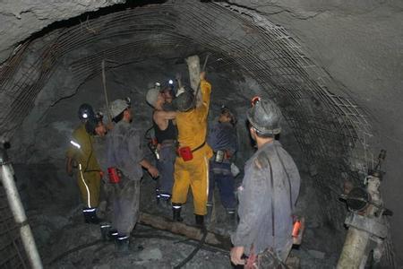 千山工程爆破中的危险因素分析以及应对工程爆破危险的措施